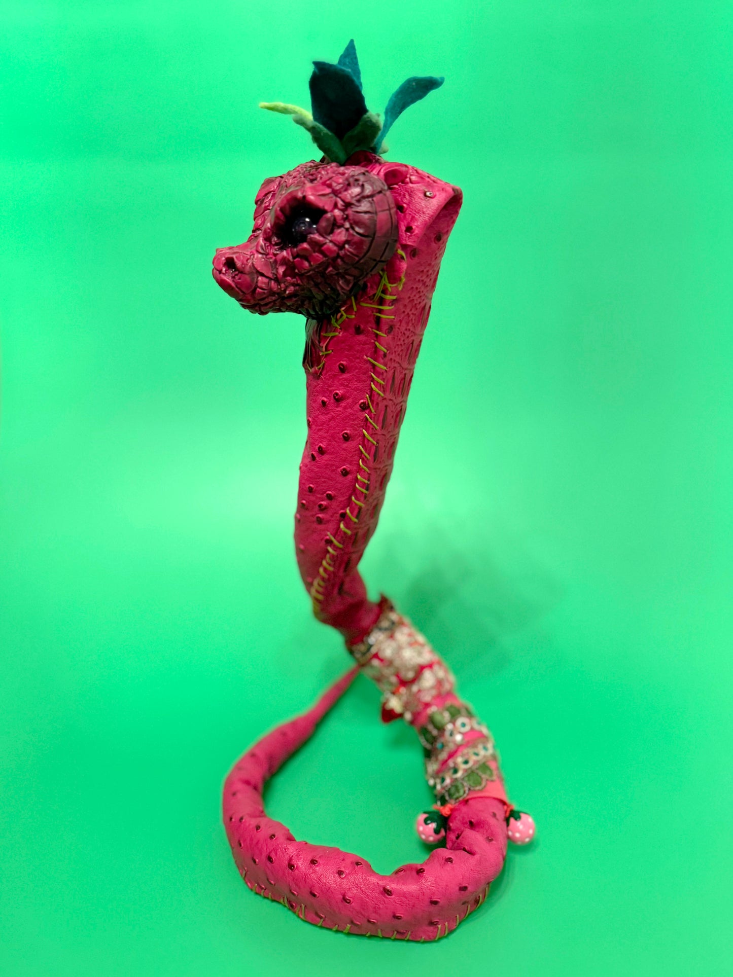 Strawberry Snake III Poppet