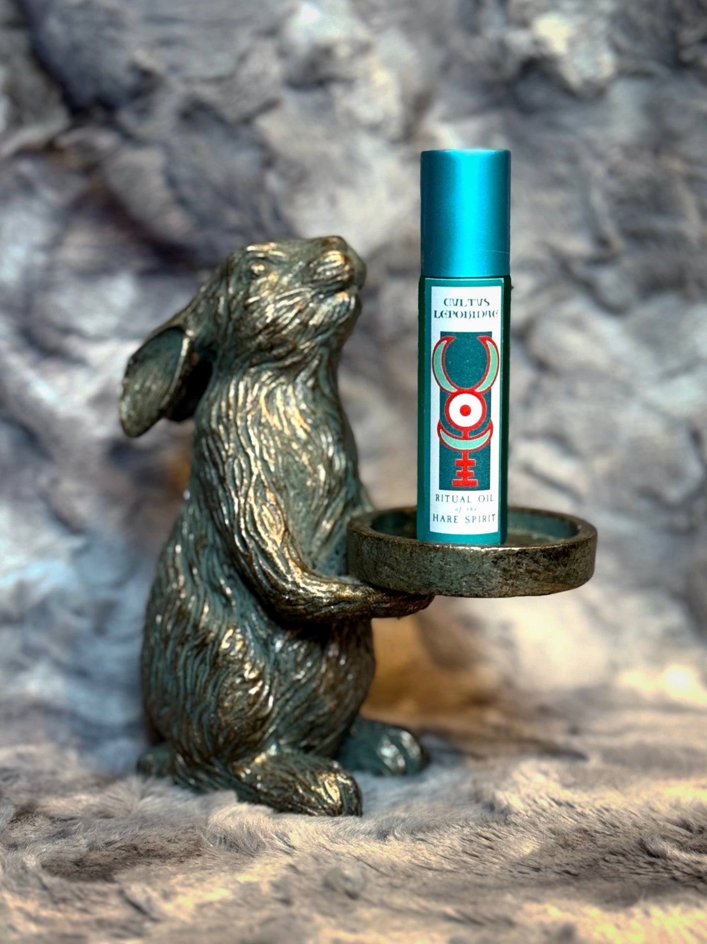 Oil of the Cvltvs Leporidae