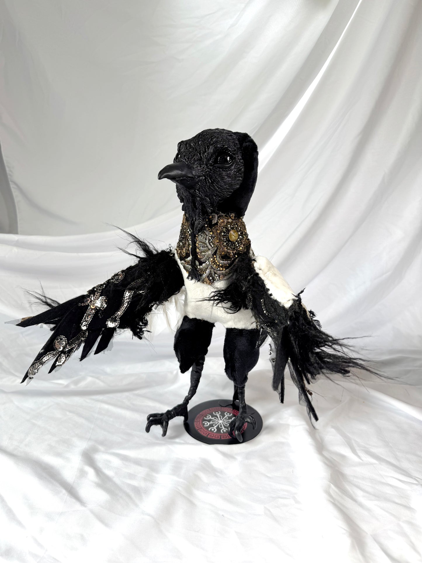 Magpie Poppet I
