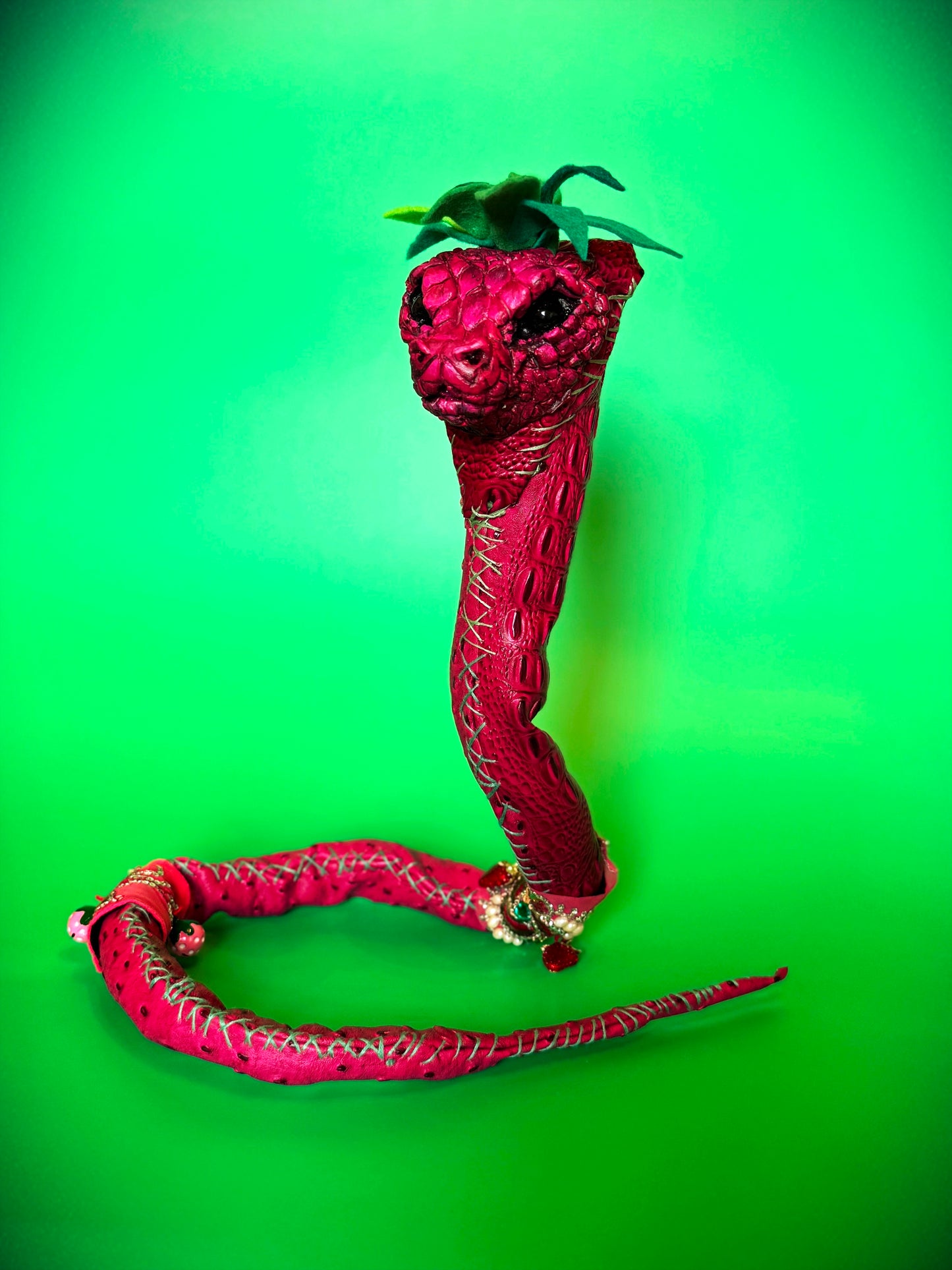 Strawberry Snake I Poppet