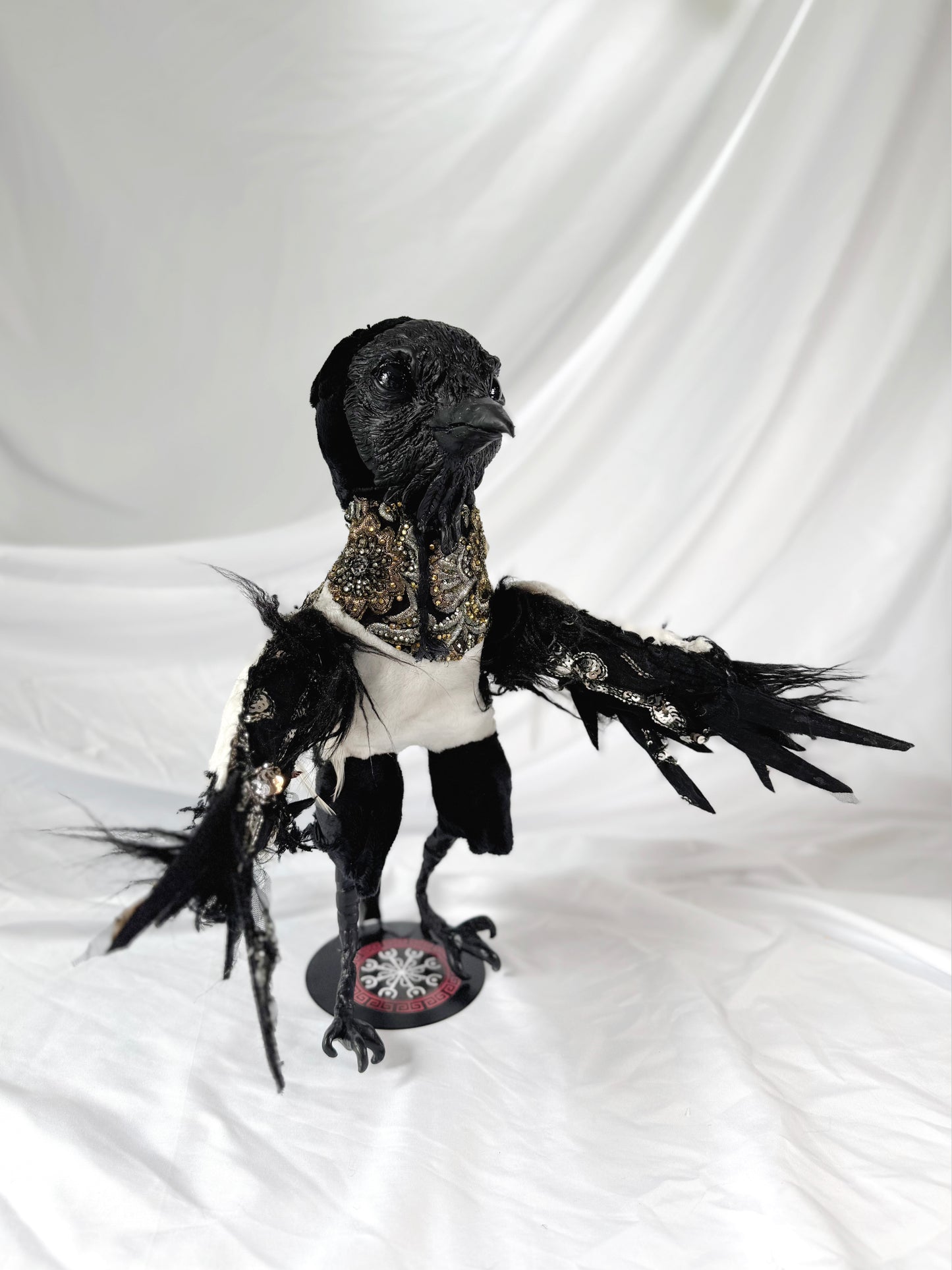 Magpie Poppet I