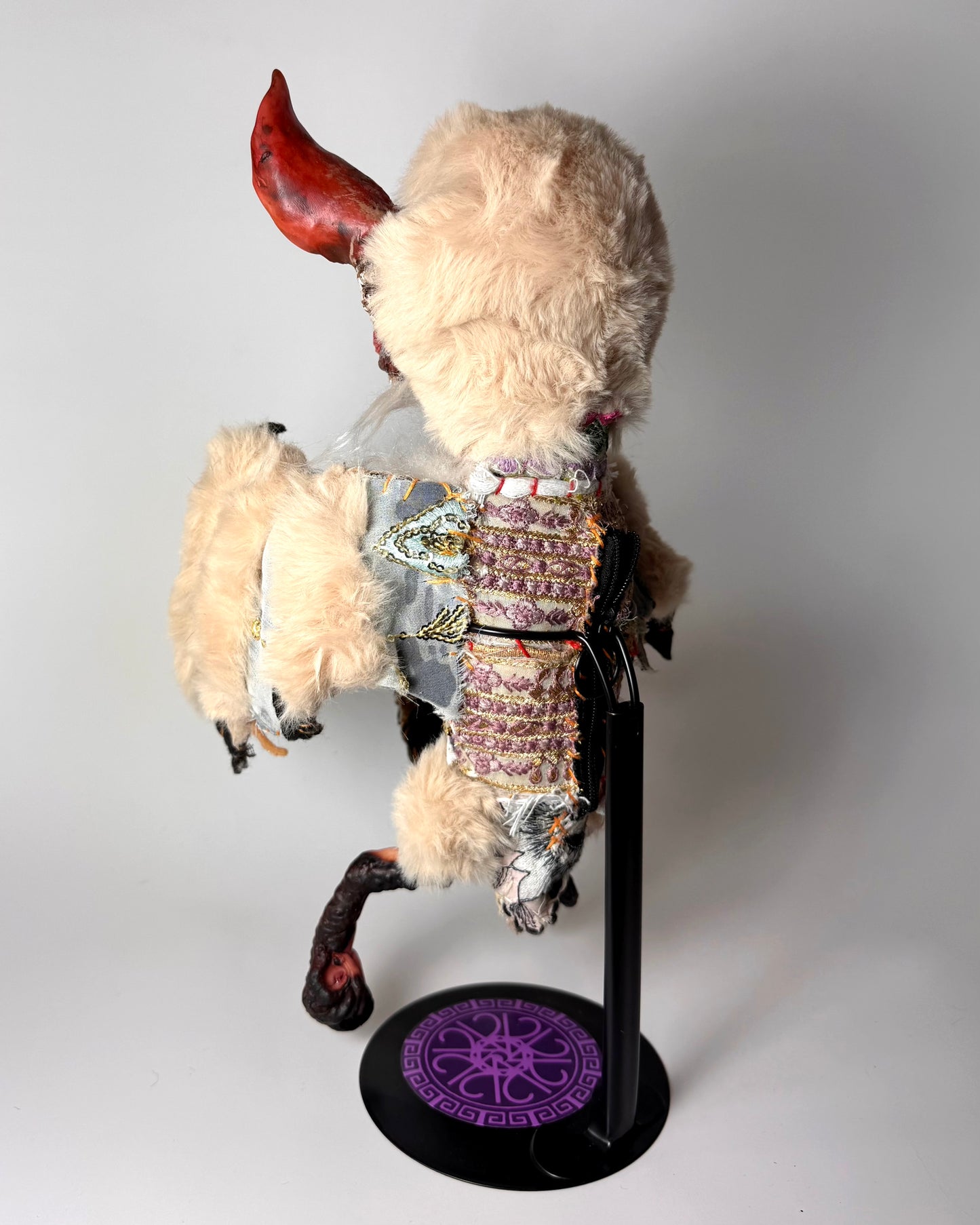 Bat Poppet - Cream